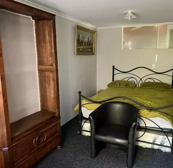 Majatalo Huriana Place