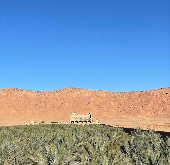 پانسیون Palms Garden