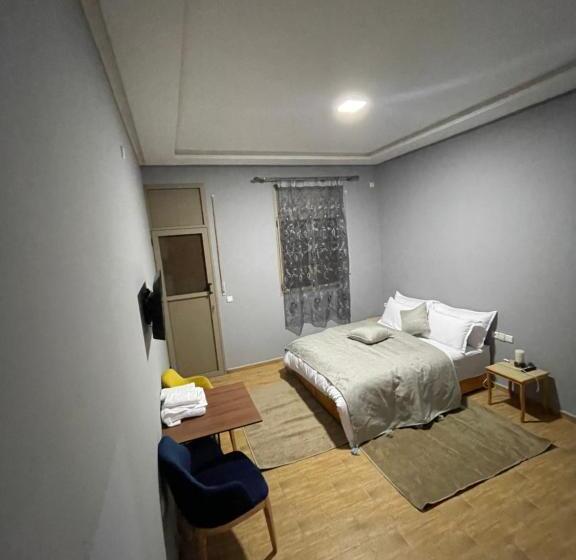 پانسیون Palms Garden