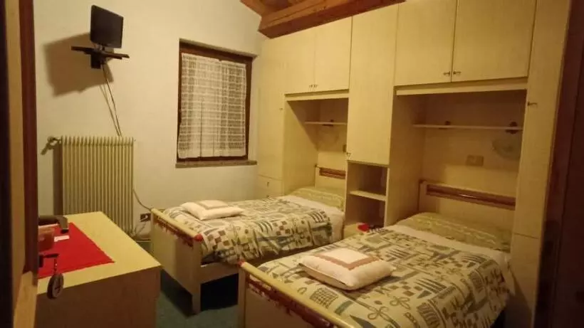 ペンション Pizzeria Marmolada Camere