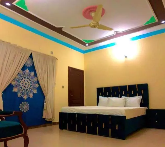 پانسیون Royal Inn
