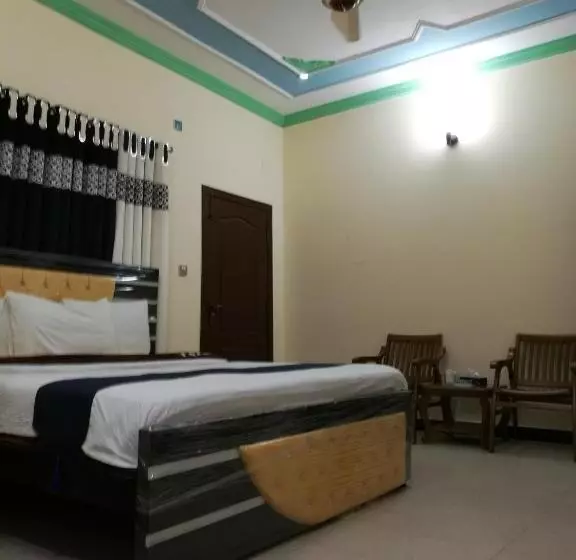 پانسیون Royal Inn