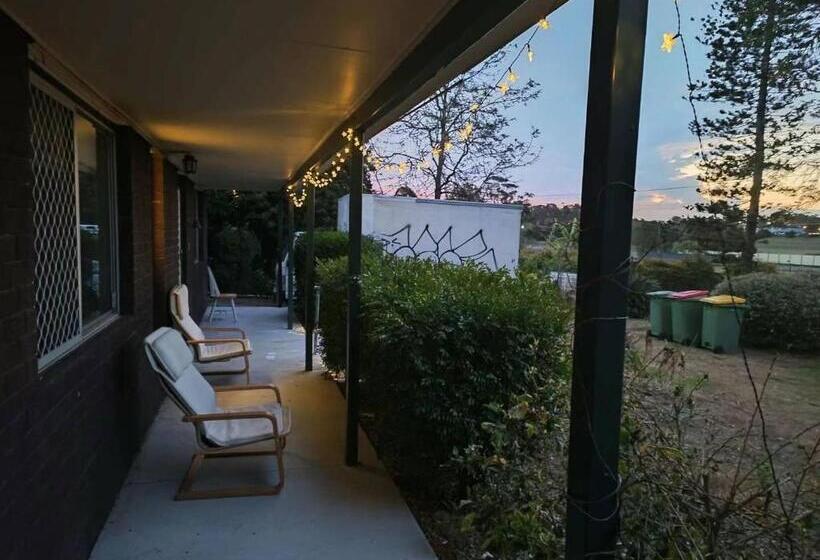 פנסיון Yny Guest House