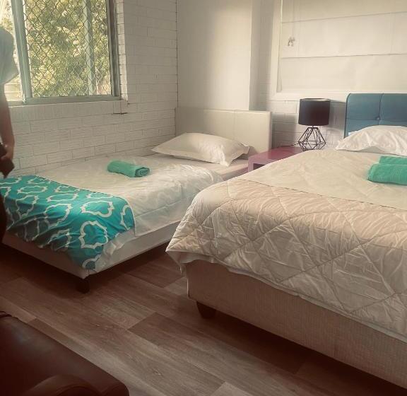 Пансион Yny Guest House