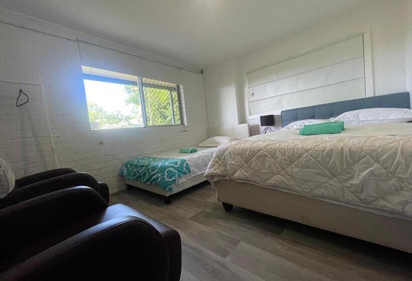 פנסיון Yny Guest House