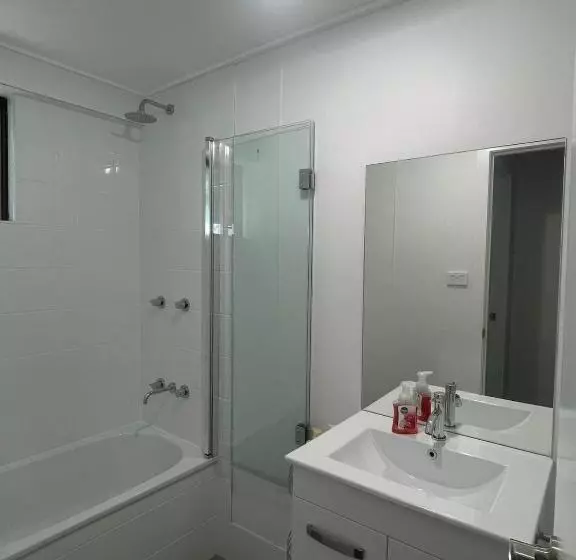 Majatalo Yny Guest House