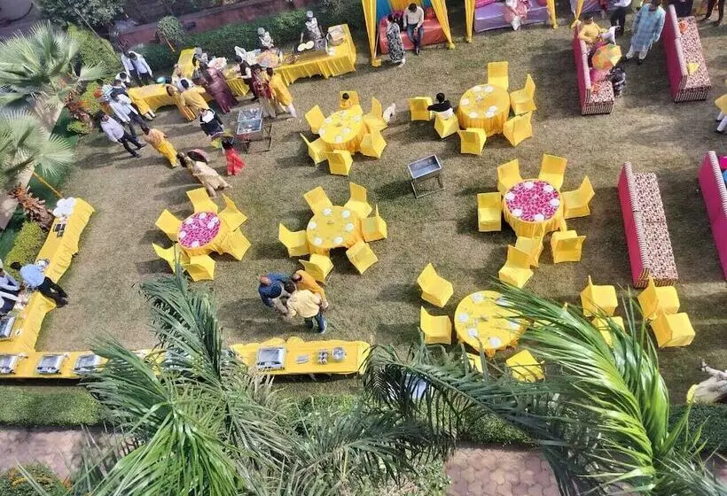Shivhari Hotel & Resort