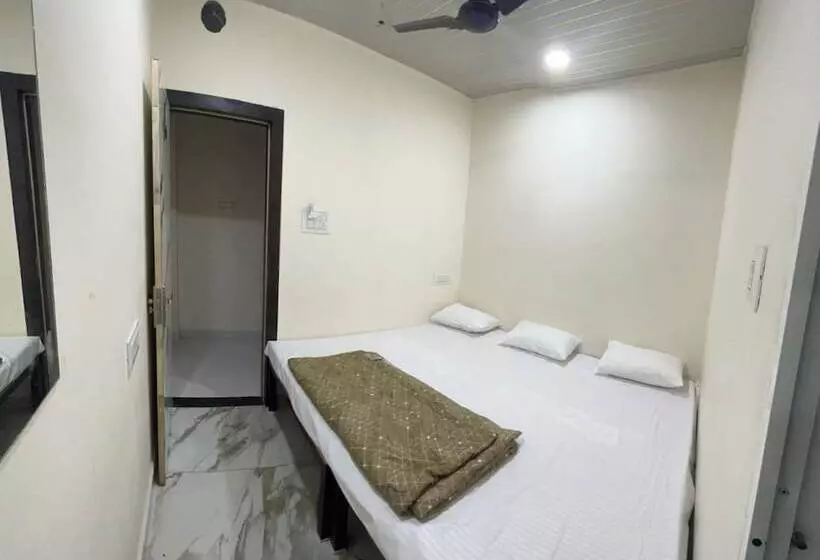 Winter Hotel At Ujjain