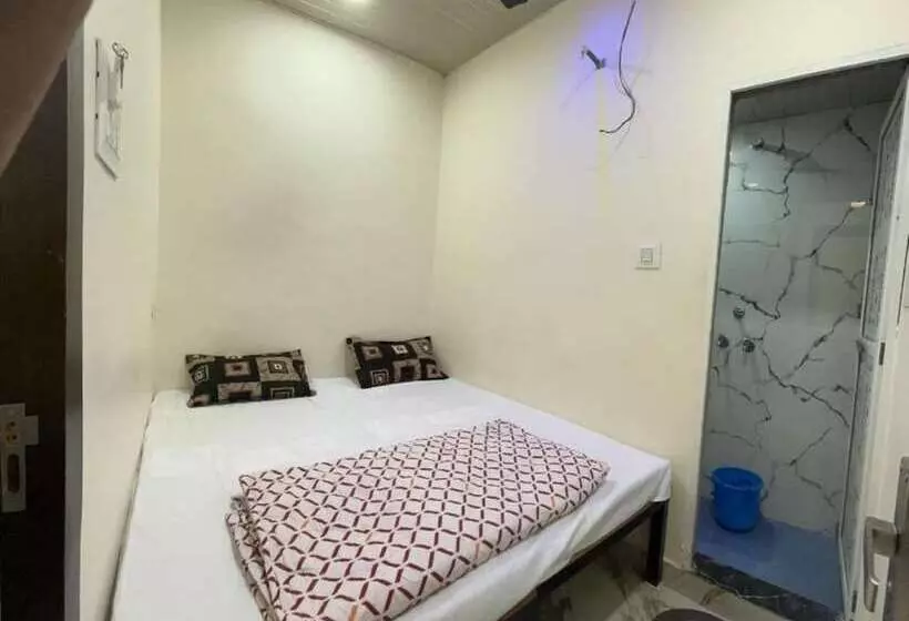 Winter Hotel At Ujjain