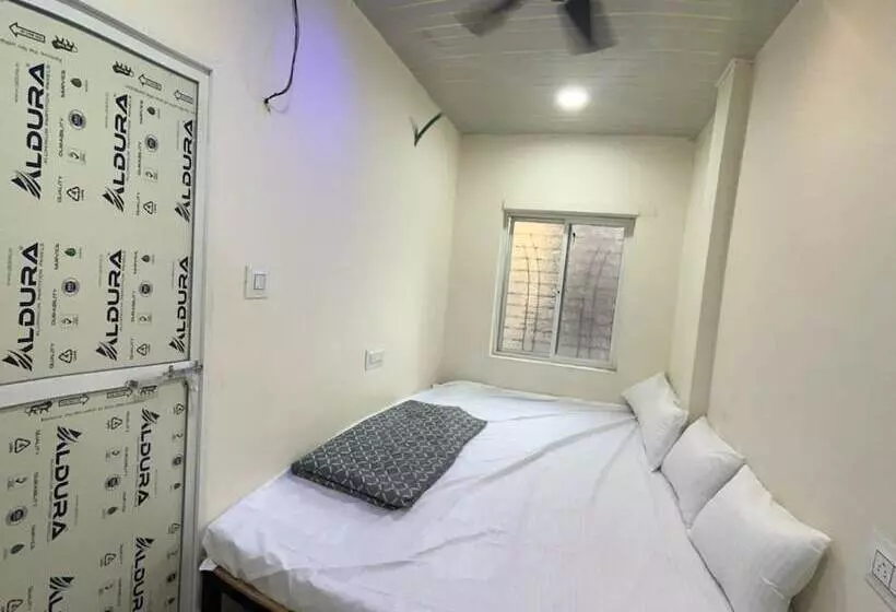 Winter Hotel At Ujjain