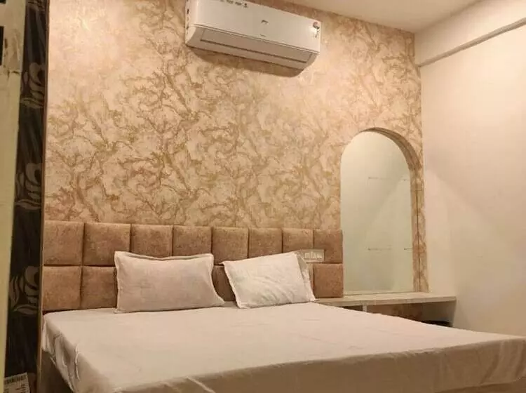 Winter Hotel At Ujjain