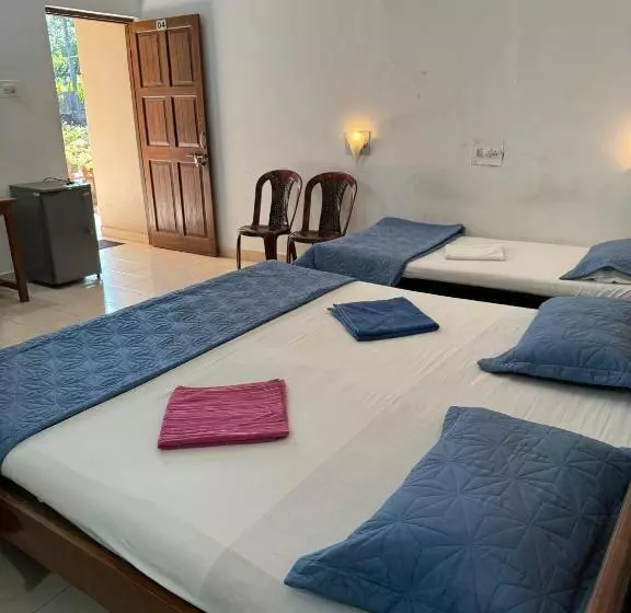 Auberge Villa Sol Beach Resort