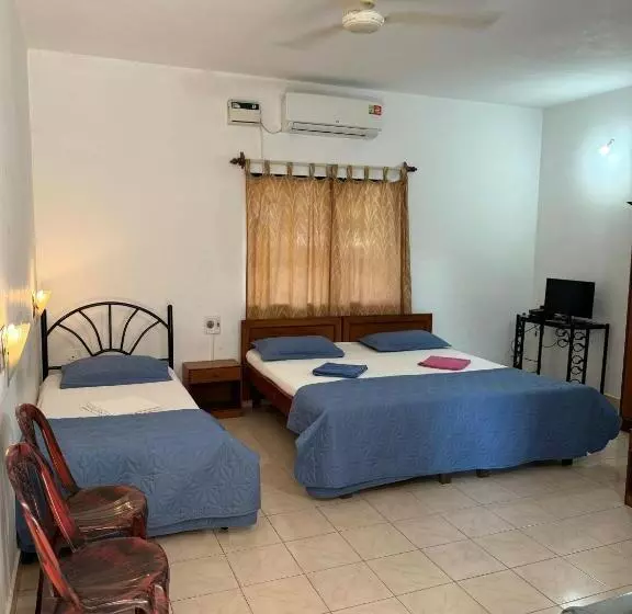 Auberge Villa Sol Beach Resort