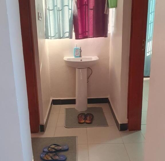 تختخواب و صبحانه Amani Court Eldoret, Annex