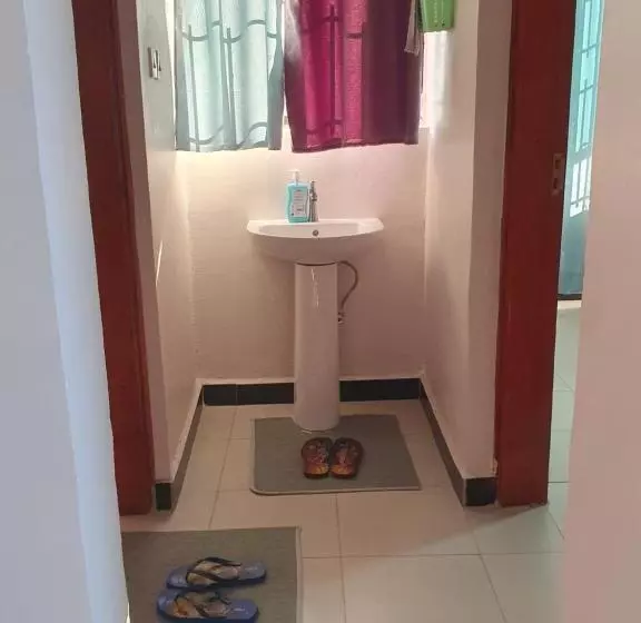 تختخواب و صبحانه Amani Court Eldoret, Annex