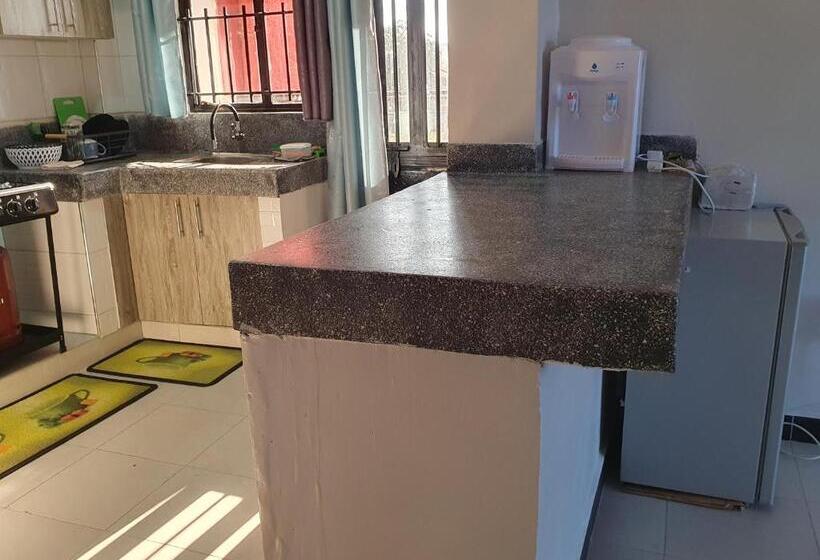 تختخواب و صبحانه Amani Court Eldoret, Annex