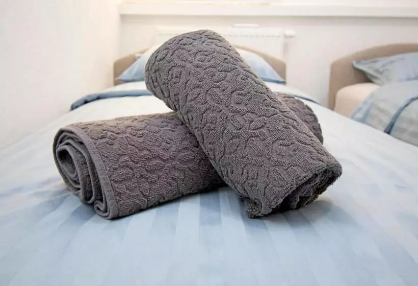 تختخواب و صبحانه Apartmani Sebastijan
