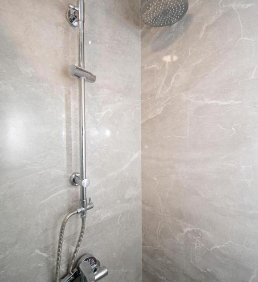 تختخواب و صبحانه Apartmani Sebastijan