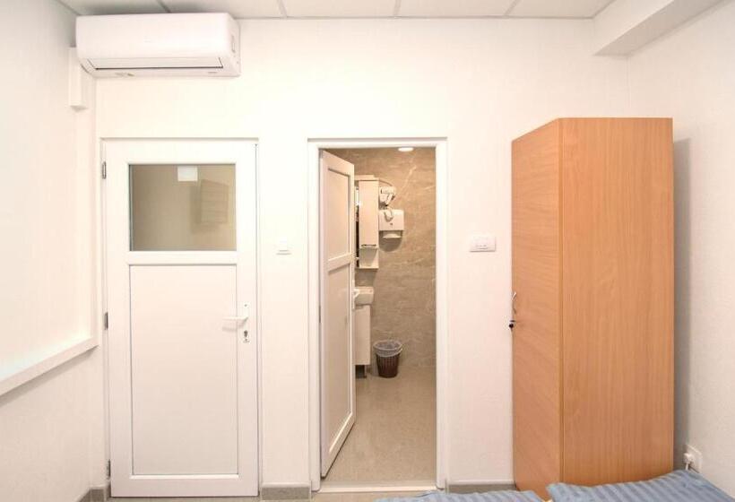 تختخواب و صبحانه Apartmani Sebastijan