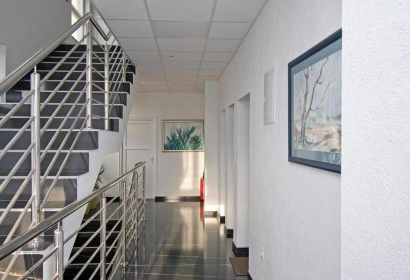 تختخواب و صبحانه Apartmani Sebastijan