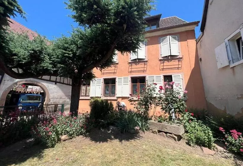 Aamiaismajoitus (B&B) Chambre Pastis