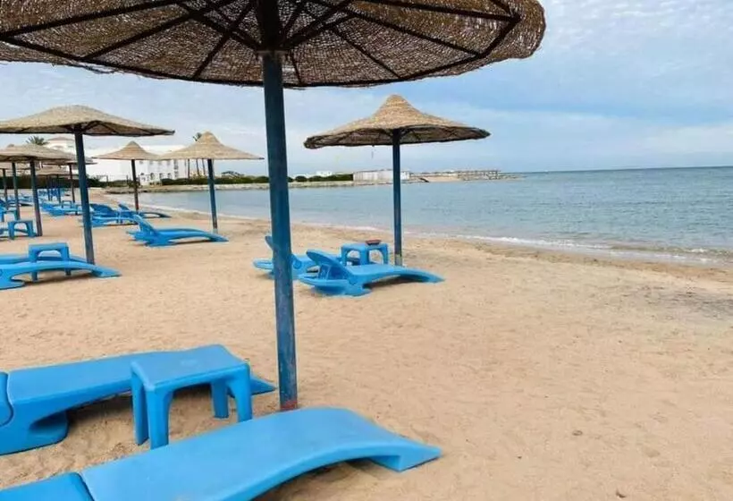 Cecelia Resort Private C6
