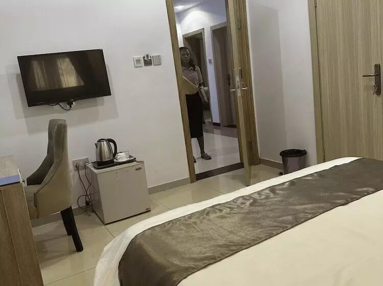 هتل Klulead Garden And Suites