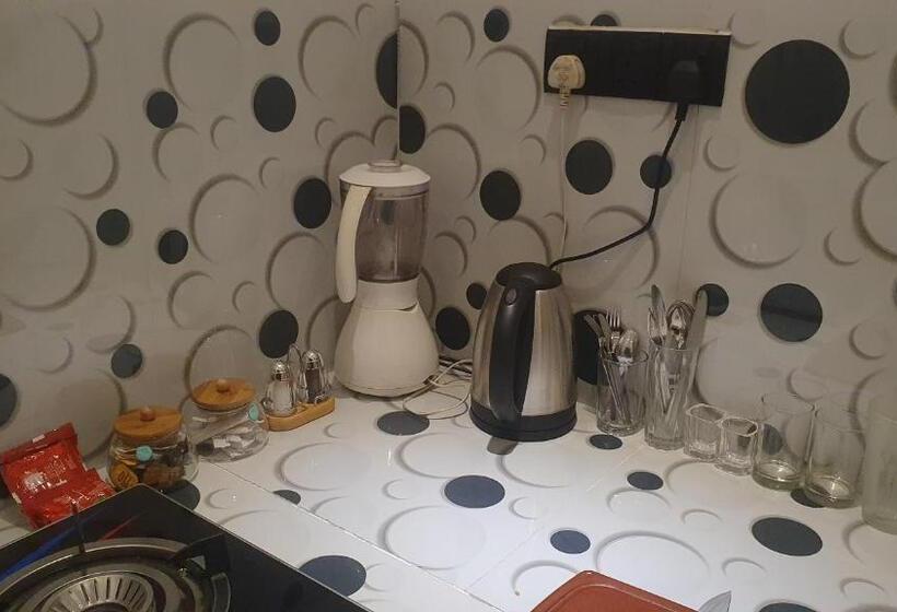 فندق Margaret House