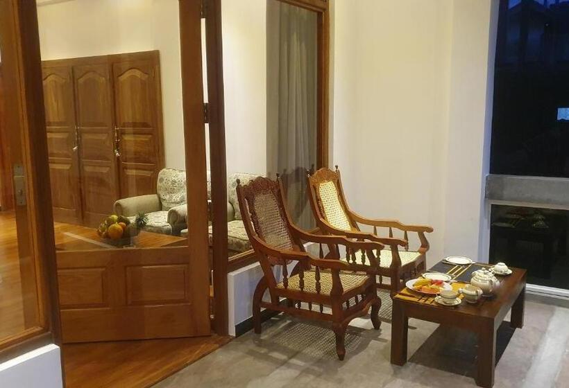 فندق Margaret House