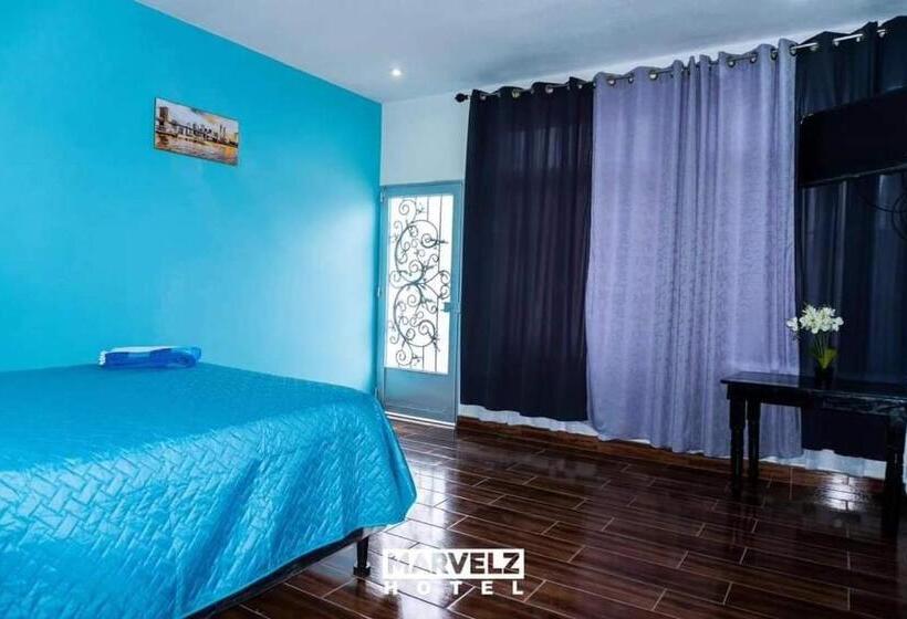 هتل Marvelz