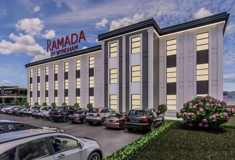 ホテル Ramada By Wyndham Karacabey