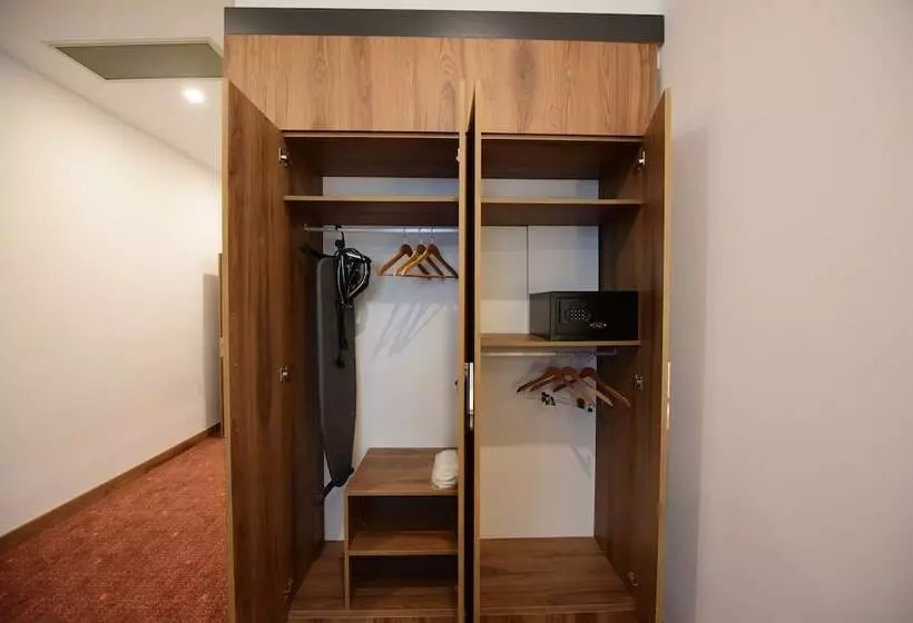 ホテル Ramada By Wyndham Karacabey