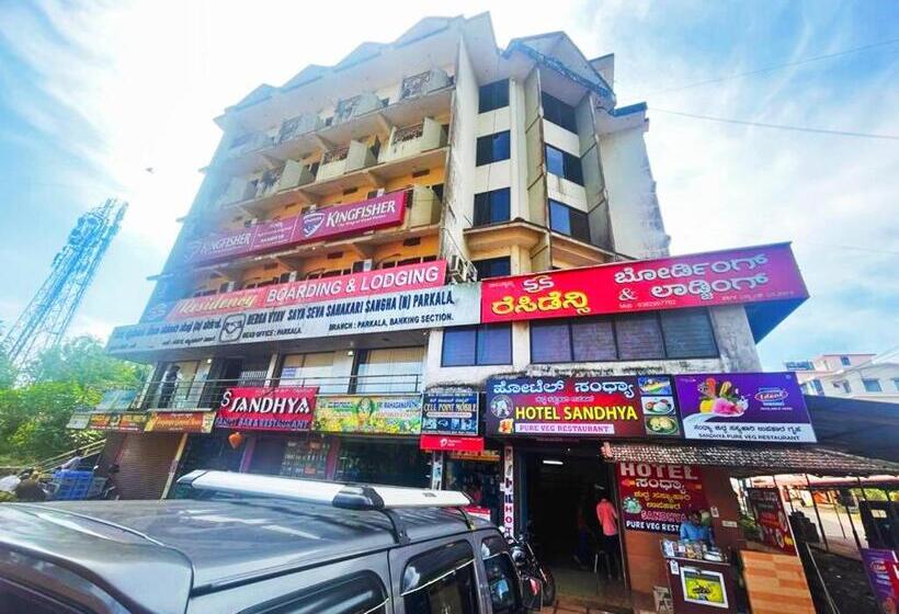 Отель Staymaker Ss Residency