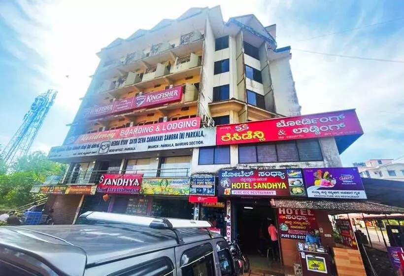 Hotelli Staymaker Ss Residency