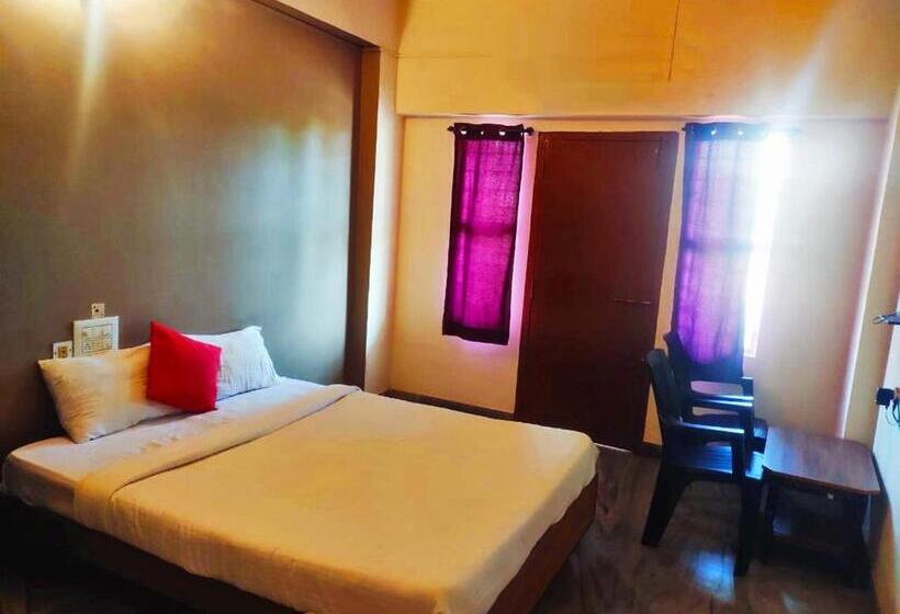 Отель Staymaker Ss Residency