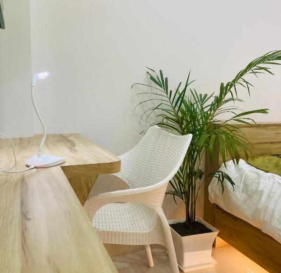 هتل Tls The Lavish Stay