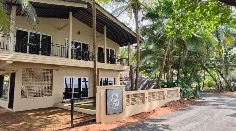 Hotel Wave Crest