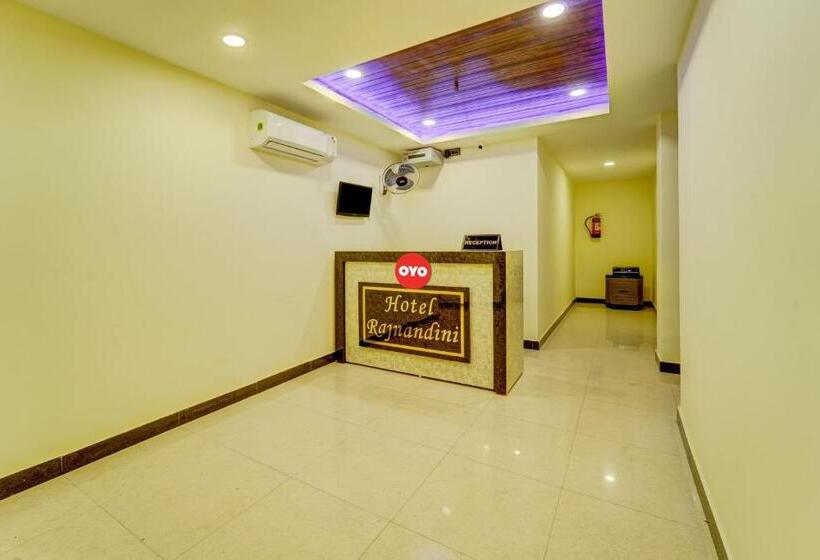 ホテル Rajnandini