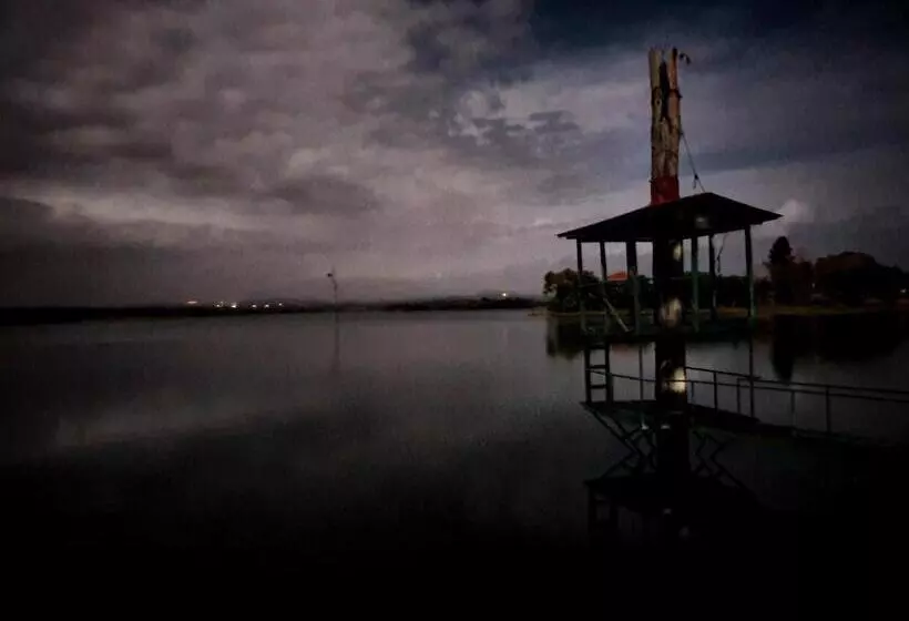 ペンション Cabana S On Gatun Lake In Arenosa