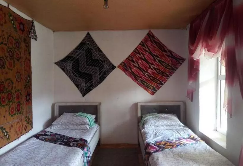 ペンション Damirbek Davronov Guest House