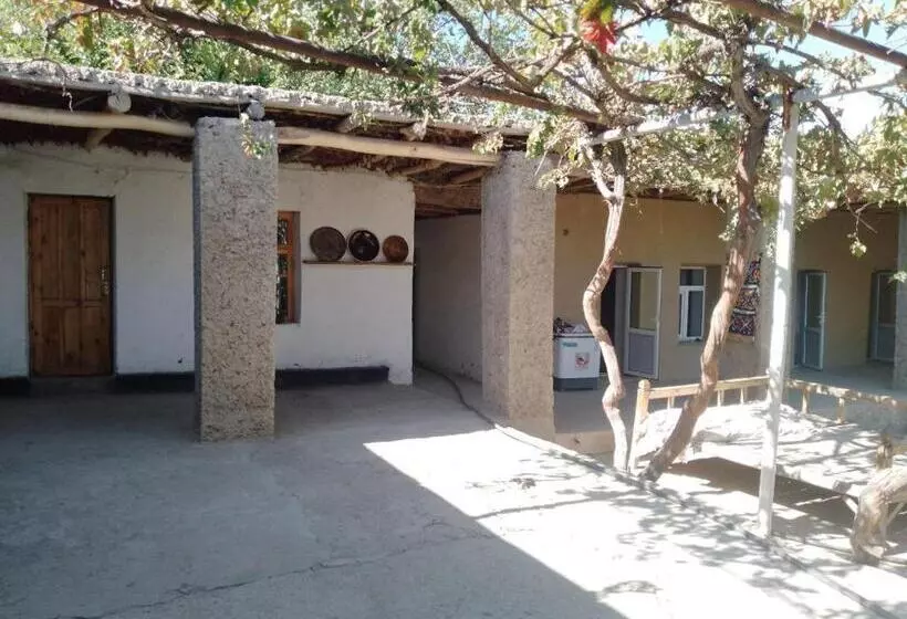 ペンション Damirbek Davronov Guest House