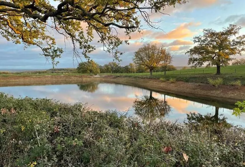 ペンション La Grange Aux Hirondelles   Appartement Complet Et Indépendant