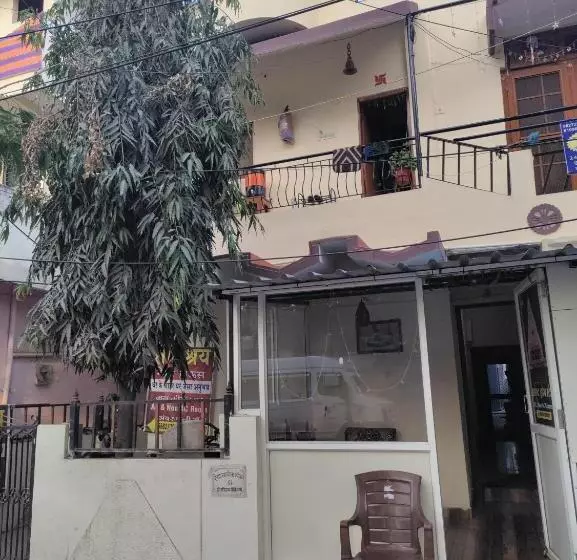 Majatalo Ramashray Guest House