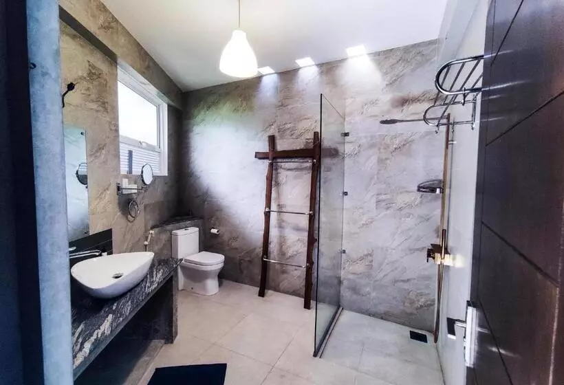 ペンション The Yacht Villa Near Colombo International Airport