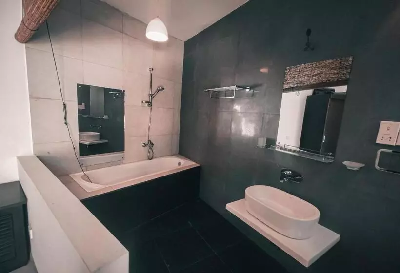 ペンション The Yacht Villa Near Colombo International Airport