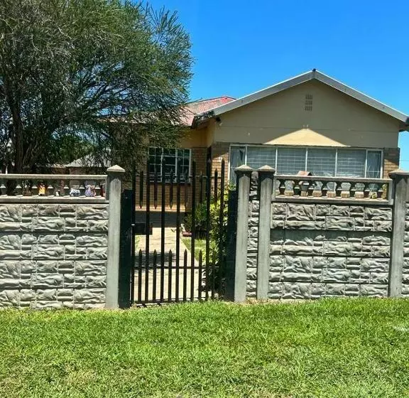 Majatalo Zuke Guest House