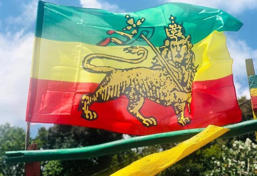 استراحتگاه Land Of Promise