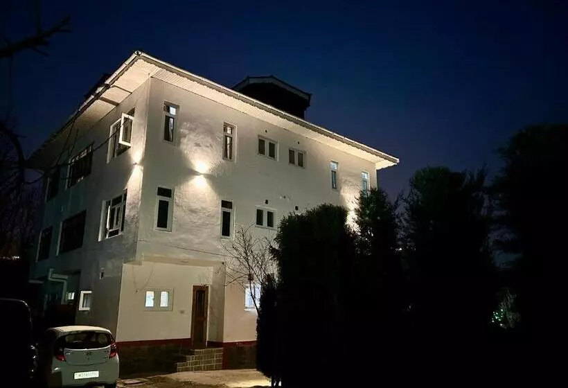 Whostels Srinagar