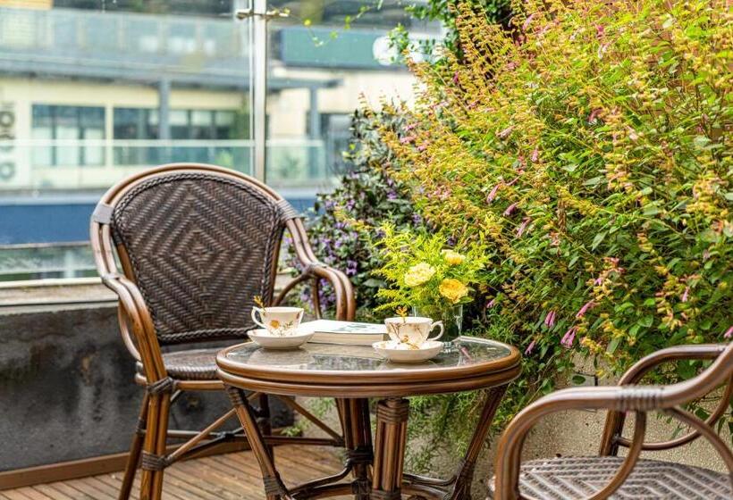 Wuyu Hotel Chongqing Jiangbei Airport & Light Rail