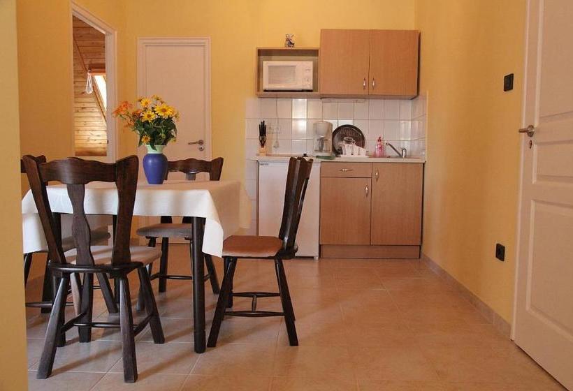 בית מלון כפרי Andrea Apartmanhaz